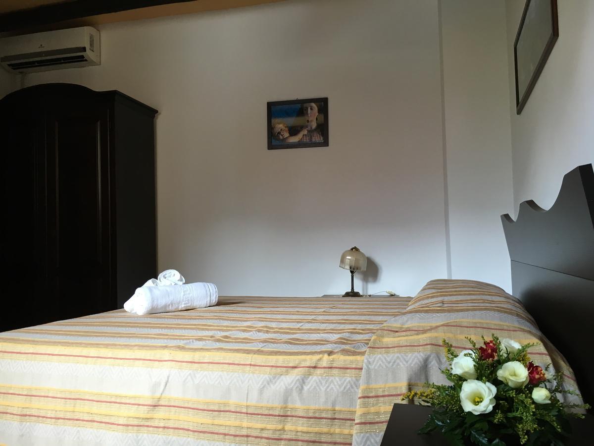 La Bastia Bed & Breakfast ชิลลา ภายนอก รูปภาพ