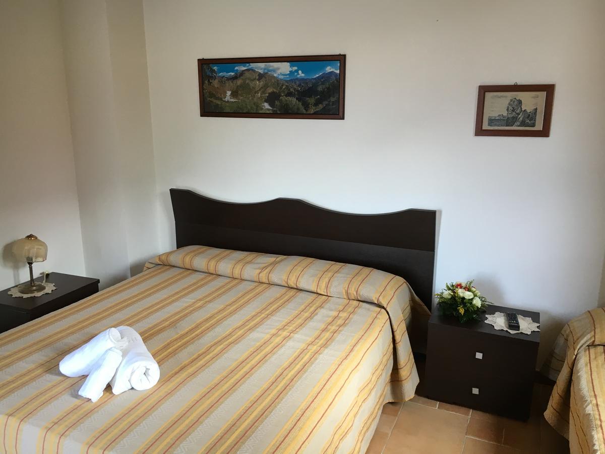 La Bastia Bed & Breakfast ชิลลา ภายนอก รูปภาพ
