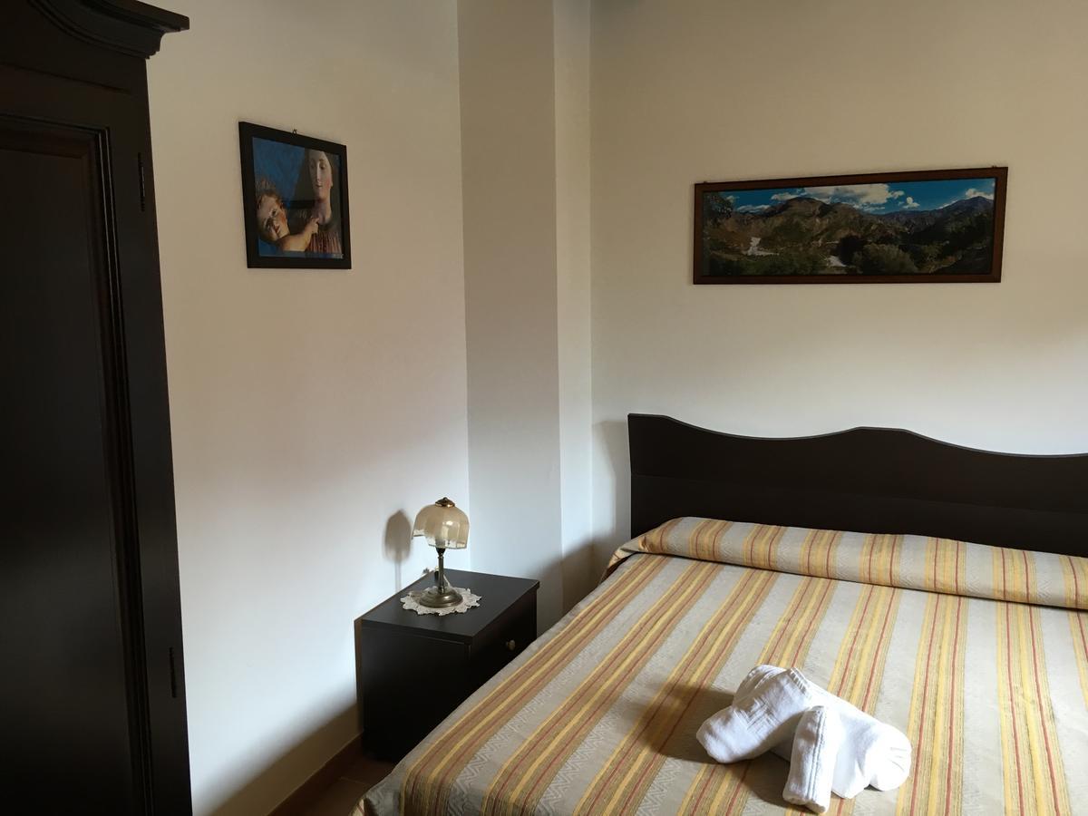 La Bastia Bed & Breakfast ชิลลา ภายนอก รูปภาพ