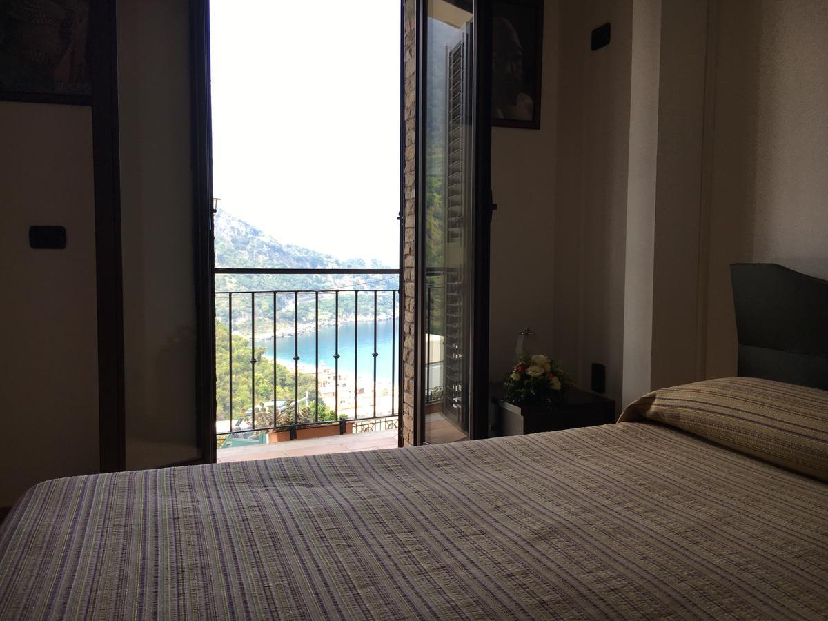 La Bastia Bed & Breakfast ชิลลา ภายนอก รูปภาพ