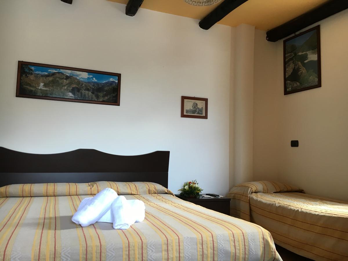 La Bastia Bed & Breakfast ชิลลา ภายนอก รูปภาพ