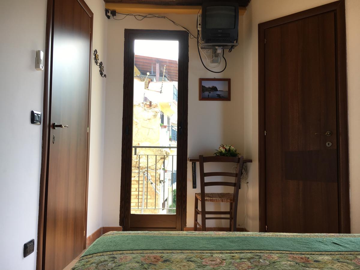 La Bastia Bed & Breakfast ชิลลา ภายนอก รูปภาพ
