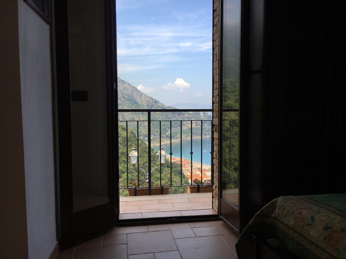 La Bastia Bed & Breakfast ชิลลา ภายนอก รูปภาพ
