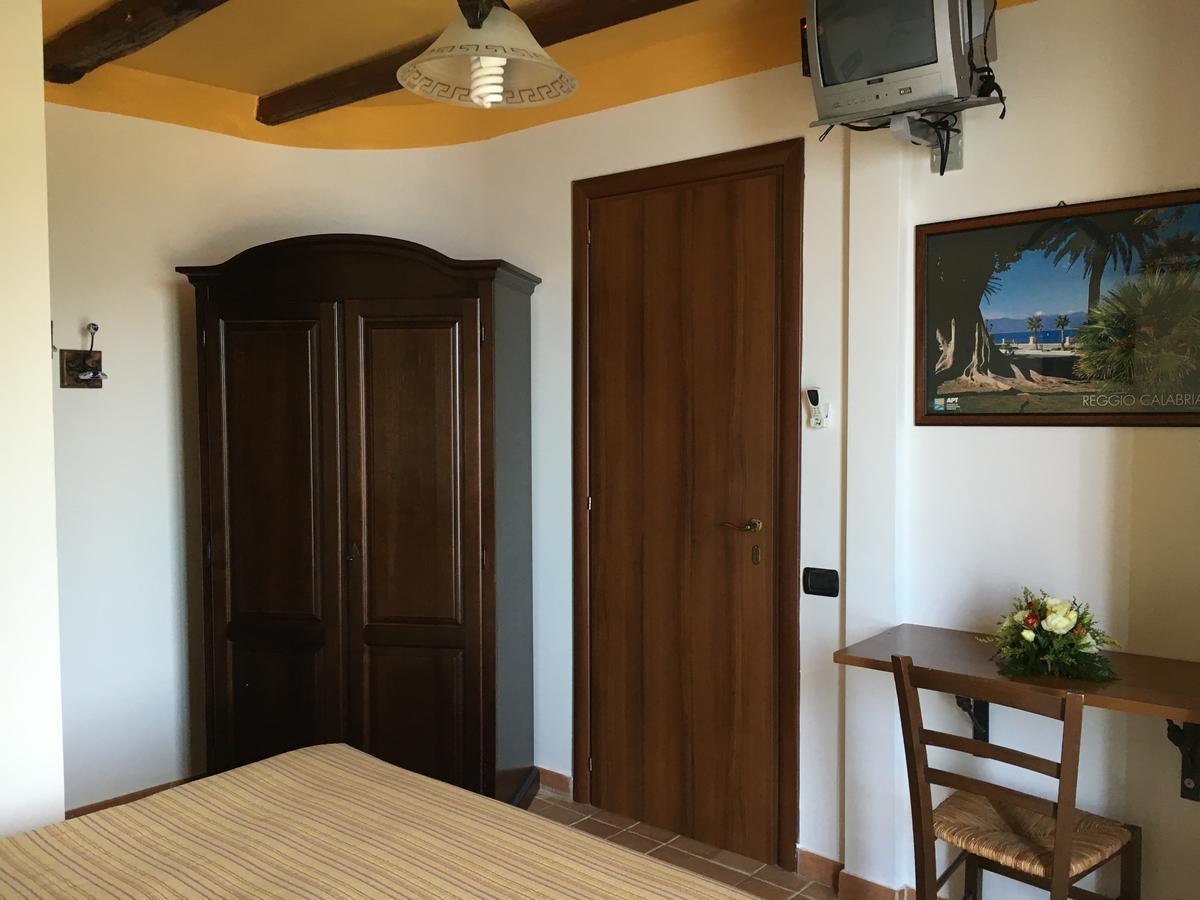 La Bastia Bed & Breakfast ชิลลา ภายนอก รูปภาพ